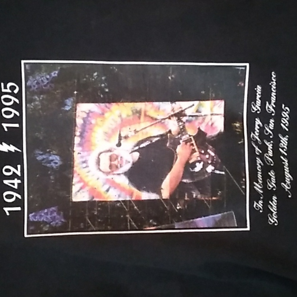 JERRY GARCIA MEMORIAL SHIRT